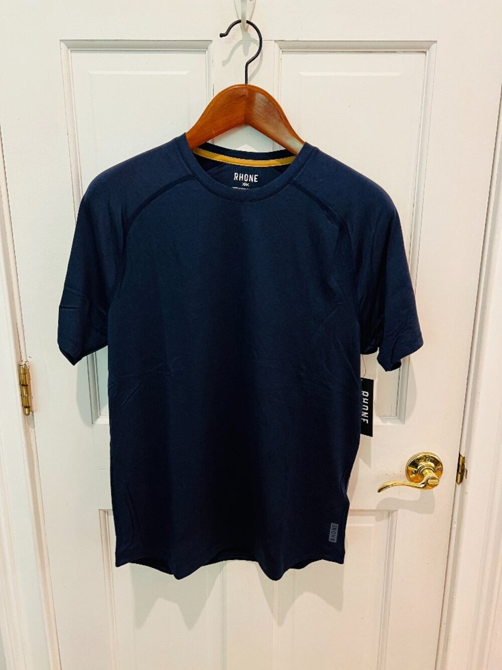 Brand New with Tags RHONE Atmosphere Tee T-shirt Size Medium